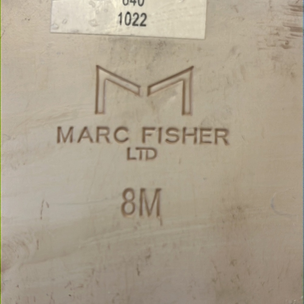 Marc Fisher Marlin Slide. Camel Color. Size 8 Tts - image 4